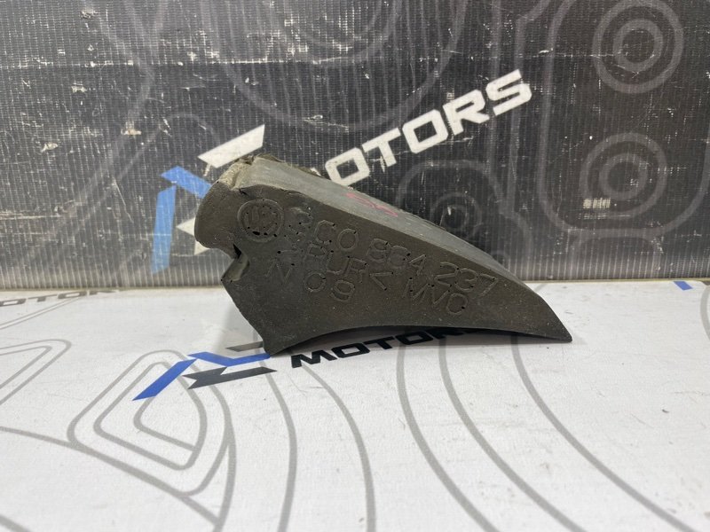 Уплотнитель крыла Volkswagen Passat 2009 B6 BZB 3C0864237 Б/У