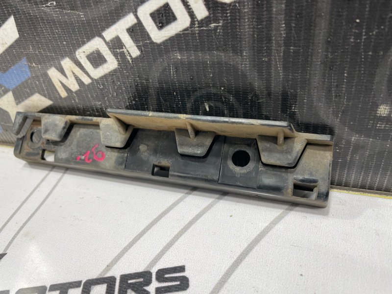 Крепление крыла левое BMW 5-Series E60 N62B48B