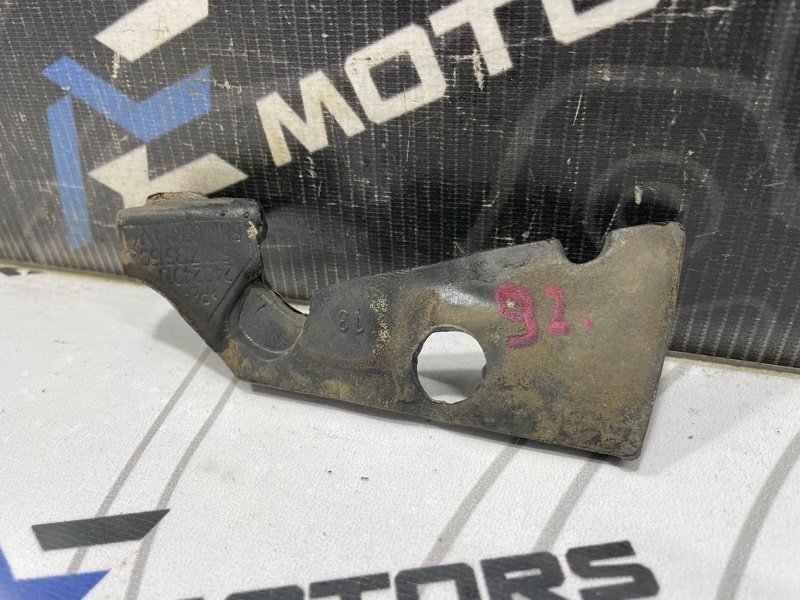 Уплотнитель планки обтекателя BMW 5-Series E60 N62B48B