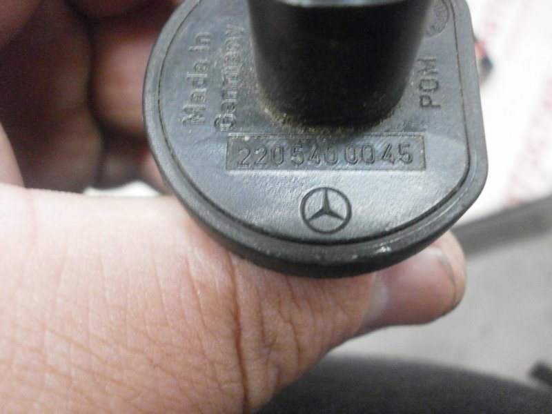 Датчик уровня жидкости в бачке стеклоомывтеля Mercedes-Benz Slk-Class R171 272963 30 011789 272.963 M272 E35