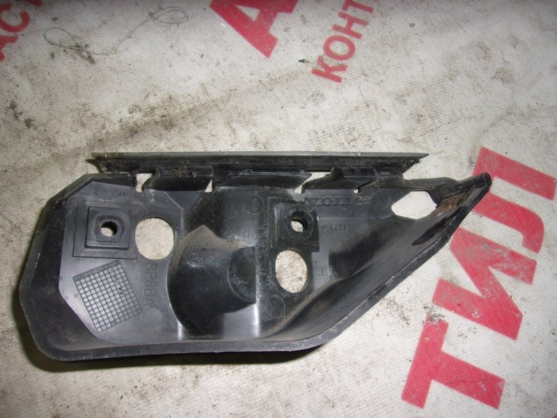 Крепление бампера Volvo V50 MW38 B5244S4 2012 переднее левое
