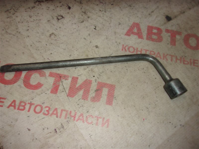 Ключ баллонный 21 (б/у)