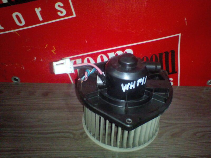 Вентилятор (мотор отопителя) Nissan Primera WHP11 SR20DE 1995 (б/у)