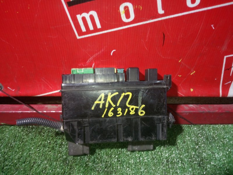 Блок реле и предохранителей Nissan March AK12 CR12DE 2002 (б/у)