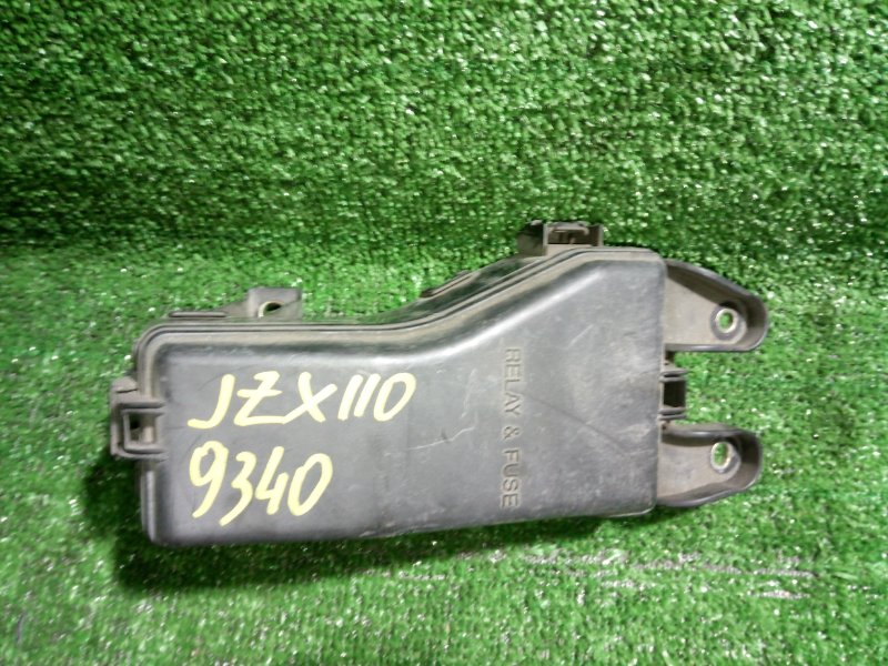 Блок реле и предохранителей Toyota Mark Ii JZX110 1JZ-FSE 2000 (б/у)