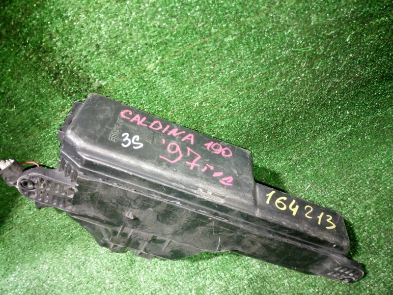 Блок реле и предохранителей Toyota Caldina ST190 1997 (б/у)