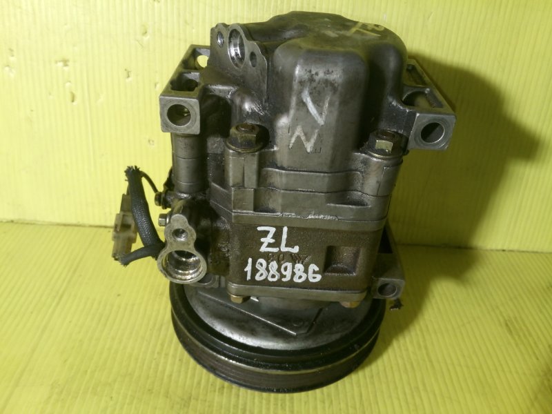 Компрессор кондиционера Mazda Familia BJ5P ZL-DE 1998 (б/у)