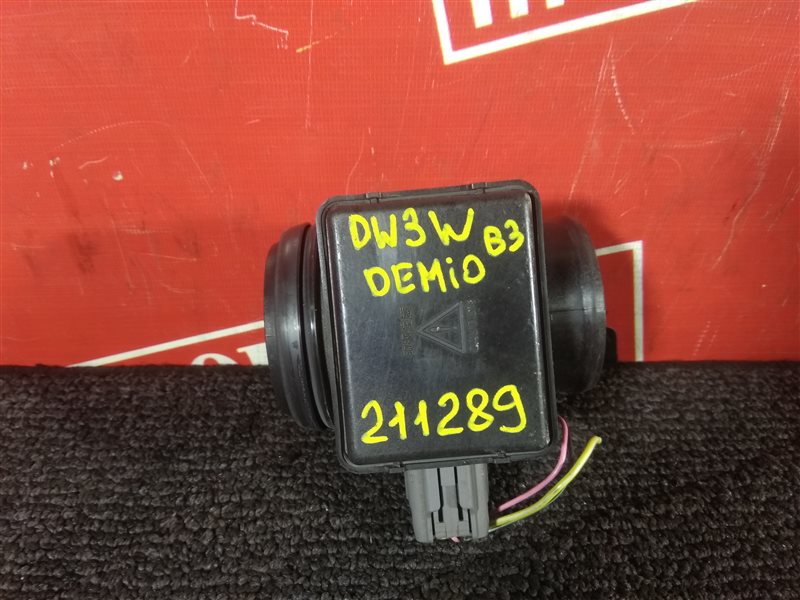 Расходомер (датчик расхода воздуха) Mazda Demio DW3W B3E 1996 (б/у)