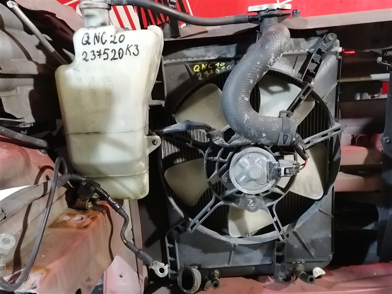 Радиатор двигателя Toyota Passo QNC10 K3-VE 2004 передний (б/у)