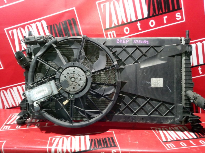 Радиатор двигателя Mazda Axela BKEP LF-VE 2003 (б/у)