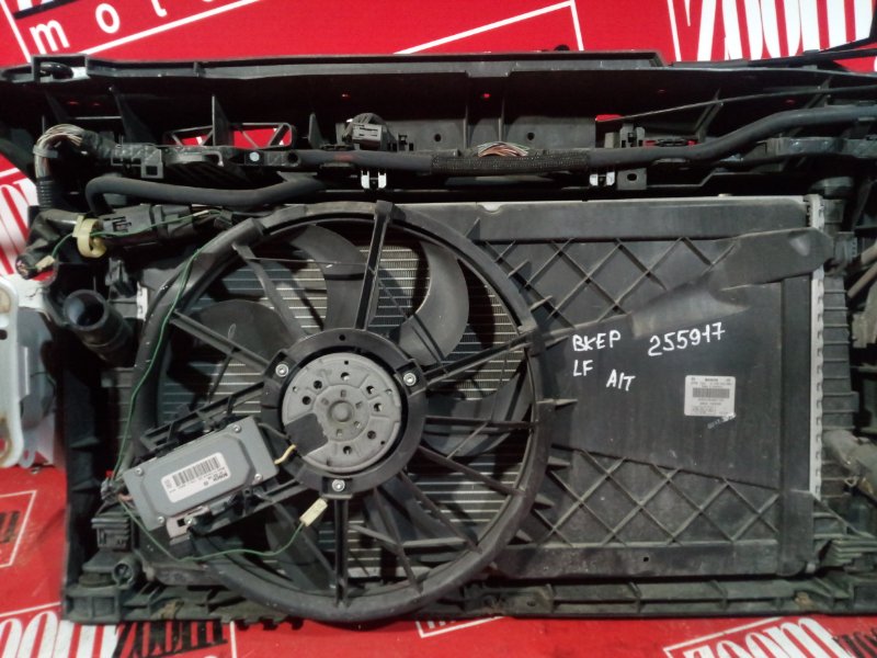 Радиатор двигателя Mazda Axela BKEP LF-DE 2003 (б/у)