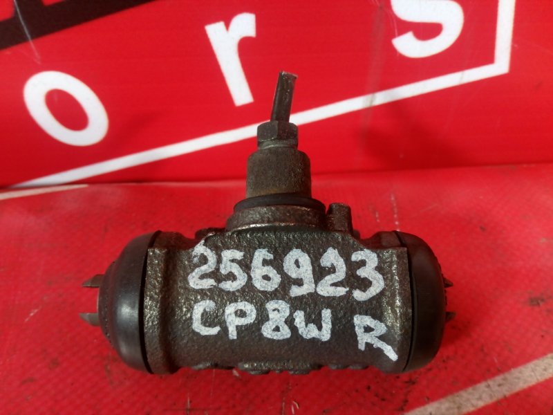 Рабочий тормозной цилиндр Mazda Premacy CP8W FP-DE 1998 задний правый (б/у)