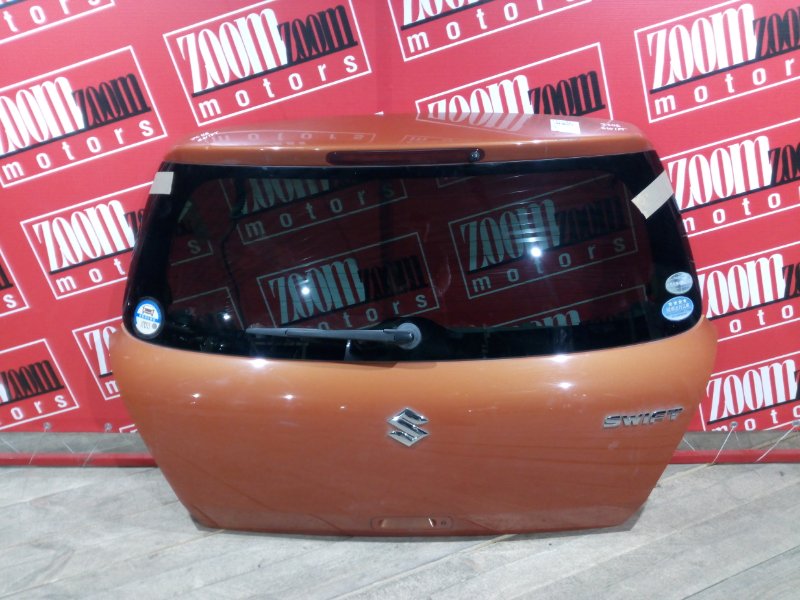 Дверь задняя багажника Suzuki Swift ZC11S M13A 2004 задняя оранжевый (б/у)