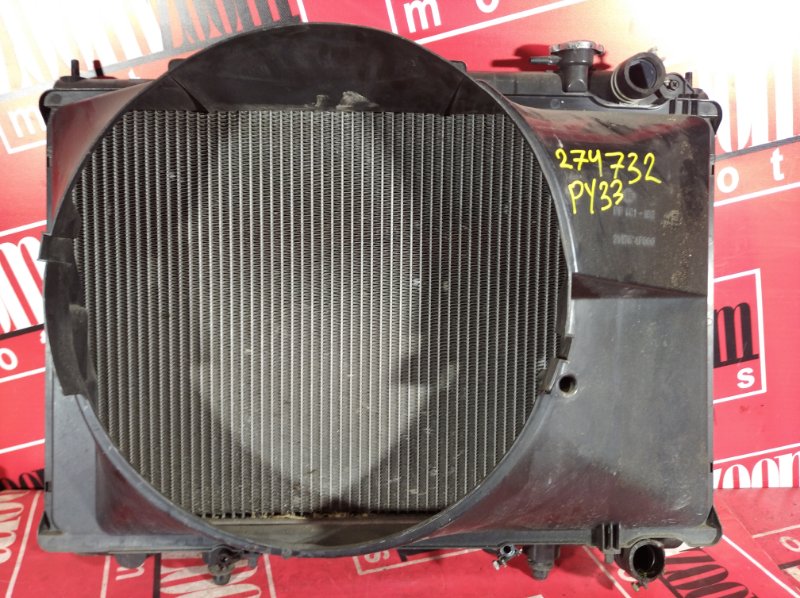 Радиатор двигателя Nissan Gloria PY33 VG30E 1995