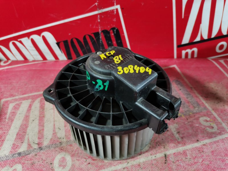 Вентилятор (мотор отопителя) Toyota Sienta NCP81G 1NZ-FE 2003 (б/у)