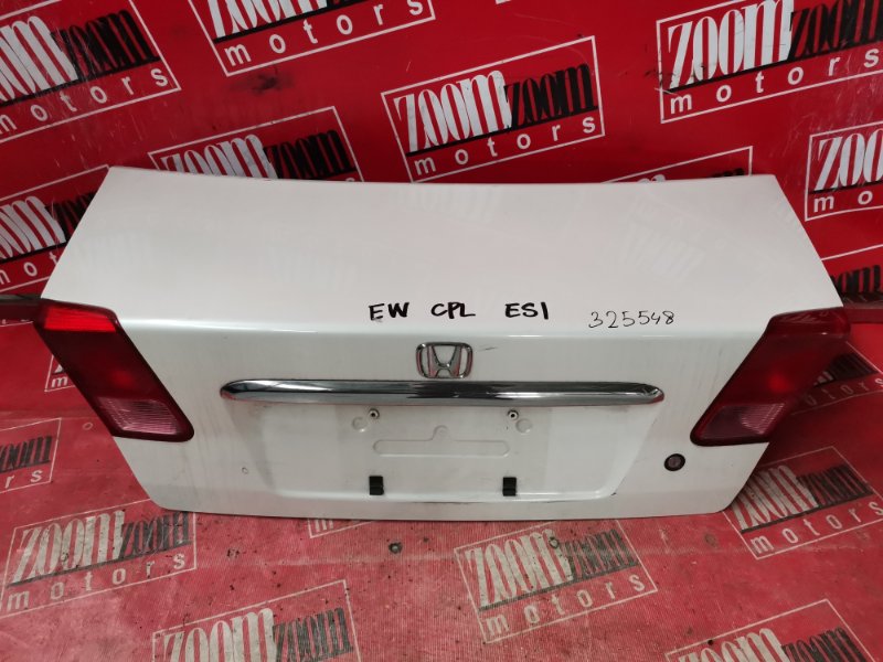 Крышка багажника Honda Civic Ferio ES1 D15B 2001 задняя белый перламутр
