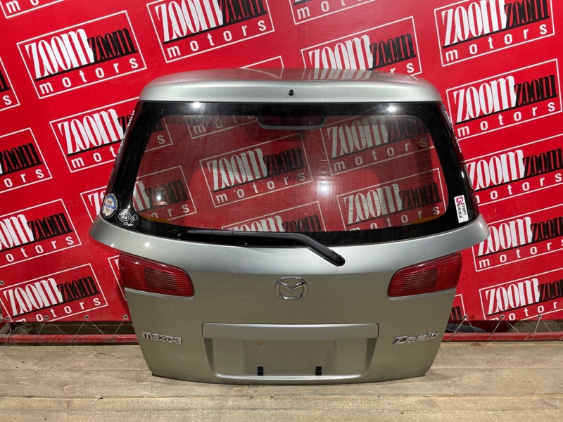 Дверь задняя багажника Mazda Demio DY3W ZJ-VE `2002 задняя серебро 21-82