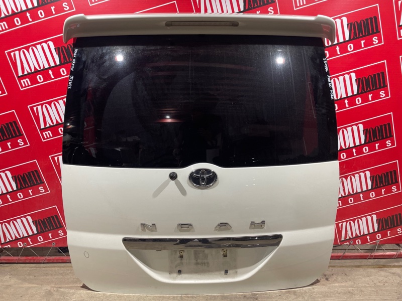 Дверь задняя багажника Toyota Noah AZR60 1AZ-FSE 2001 задняя белый перламутр (б/у)