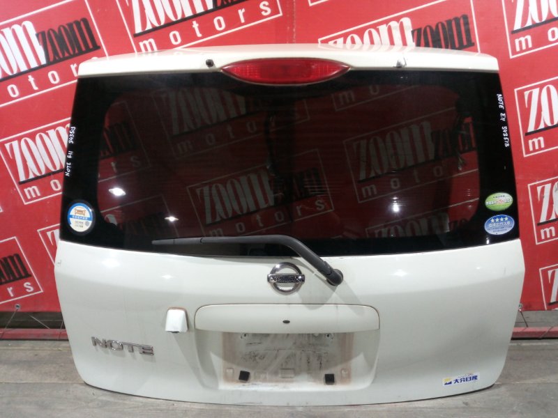 Дверь задняя багажника Nissan Note E11 HR15DE 2005 задняя белый перламутр (б/у)