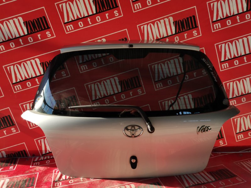 Дверь задняя багажника Toyota Vitz SCP10 1SZ-FE 1999 серебро (б/у)