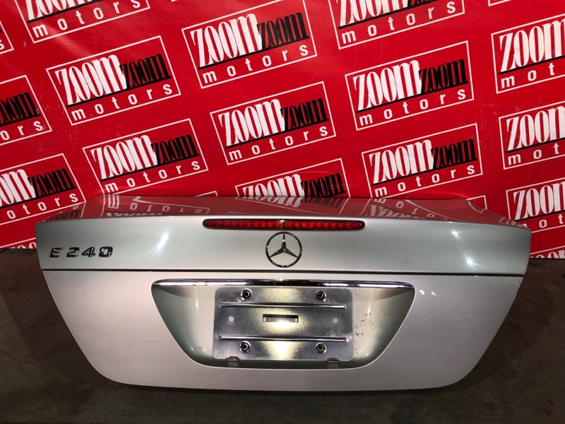 Крышка багажника Mercedes Benz E240 W211 112.913 2002 задняя серебро (б/у)