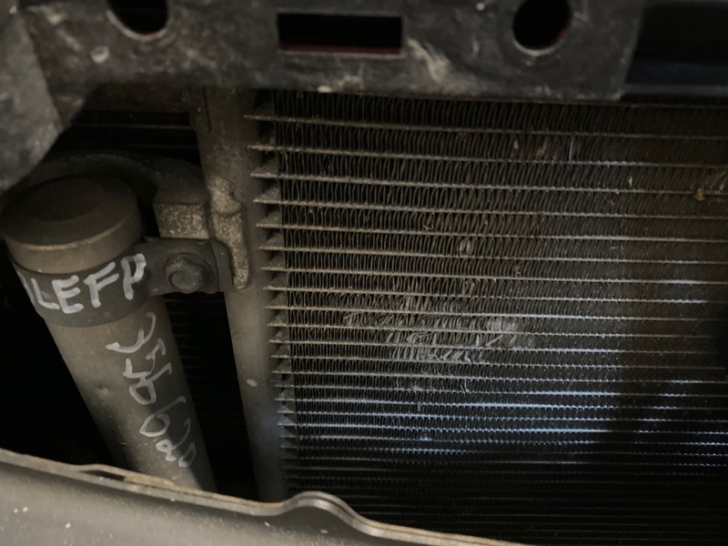 Радиатор кондиционера Mazda Axela BLEFP LF-VDS 2009 (б/у)