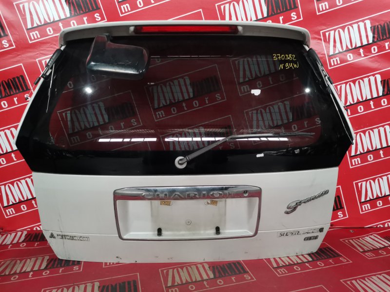 Дверь задняя багажника Mitsubishi Chariot Grandis N94W 4G64 1997 задняя белый перламутр (б/у)