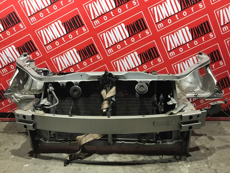 Рамка радиатора Toyota Opa ZCT10 1ZZ-FE 2000 передняя серебро