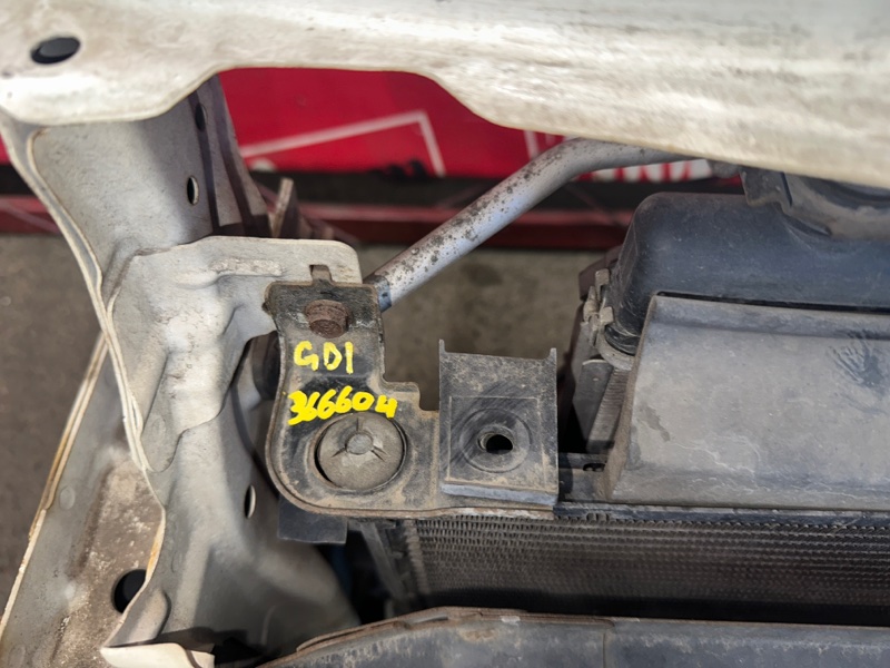 Крепление радиатора кондиционера Honda Fit GD1 L13A 2004