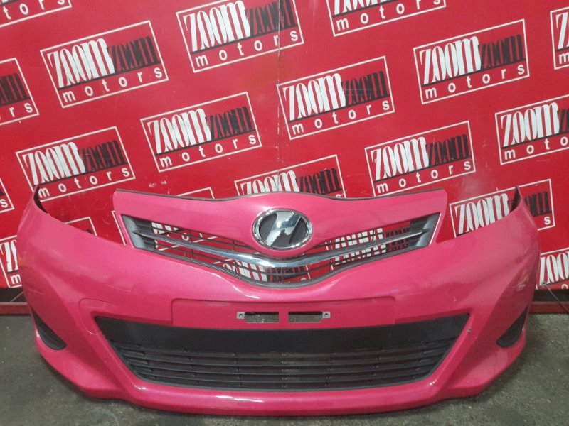 Бампер Toyota Vitz KSP130 1KR-FE 2010 передний розовый (б/у)