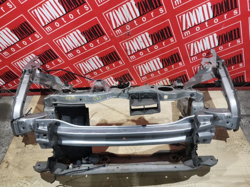 Рамка радиатора Honda Fit GK3 L13B 2013 передняя серебро (б/у)