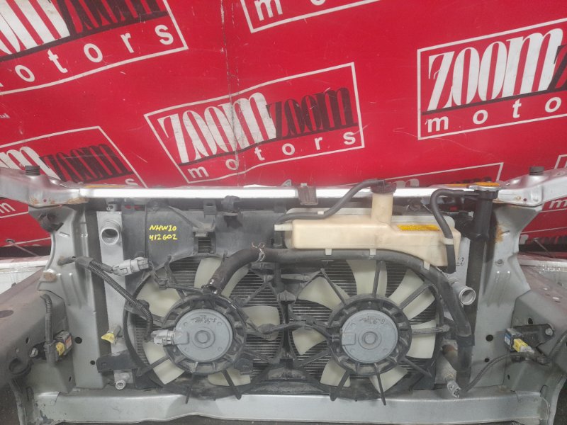 Радиатор двигателя Toyota Prius NHW20 1NZ-FXE 2003 (б/у)