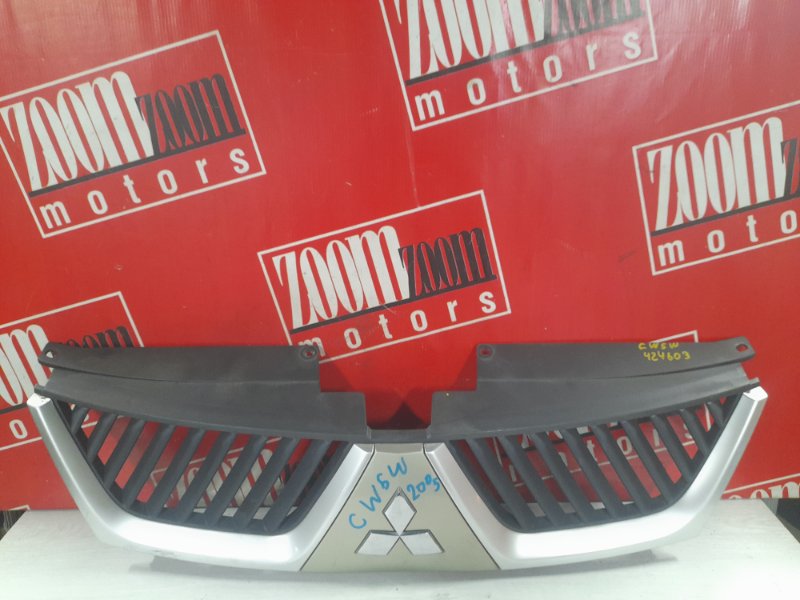 Решетка радиатора Mitsubishi Outlander CW5W 4B12 2005 (б/у)