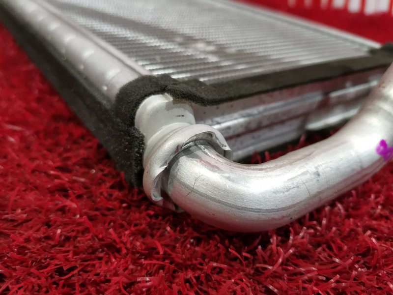 Радиатор отопителя CIVIC 2005-2008 FD1 R18A Радиатор отопителя CIVIC 2005-2008 FD1 R18A