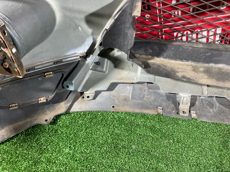 Бампер передний OUTLANDER 2005-2012 CW5W 4B12