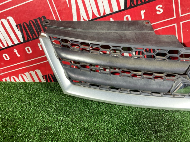 Решетка радиатора OUTLANDER 2005-2012 CW5W 4B12