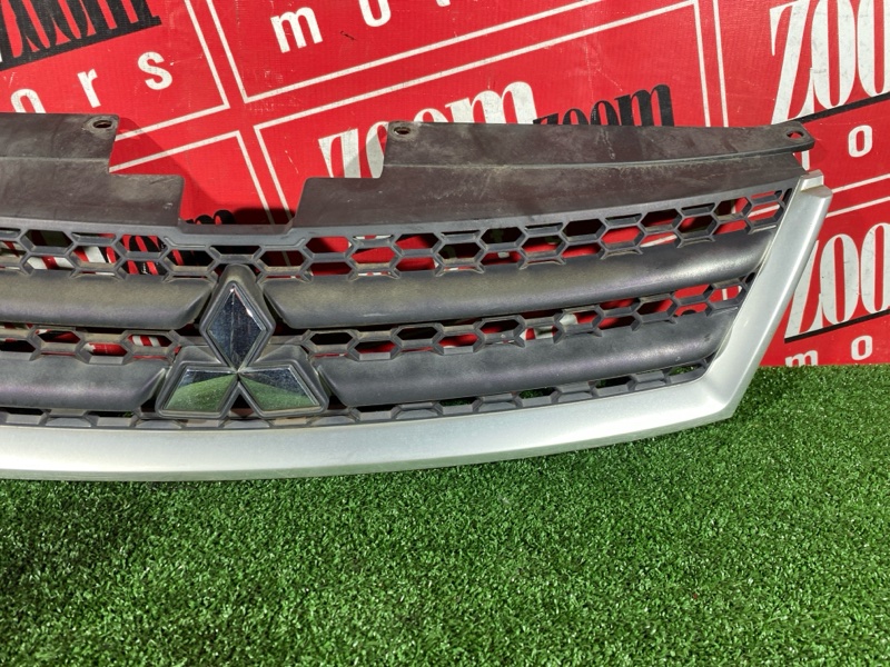 Решетка радиатора MITSUBISHI OUTLANDER CW5W 4B12