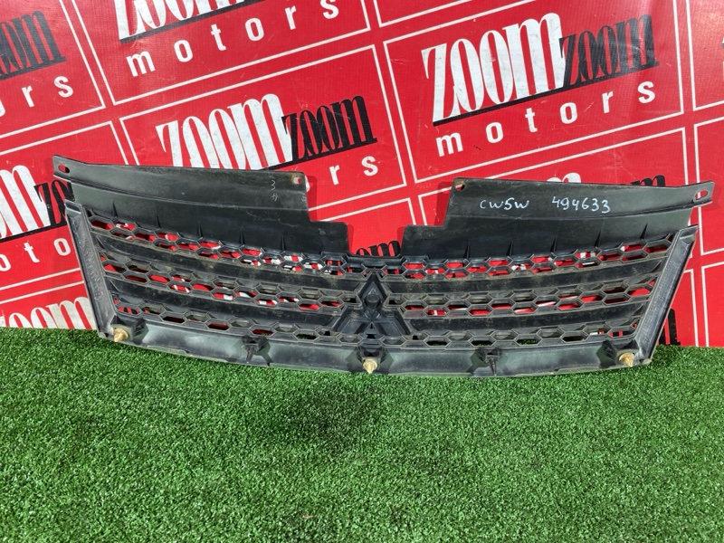 Решетка радиатора OUTLANDER 2005-2012 CW5W 4B12