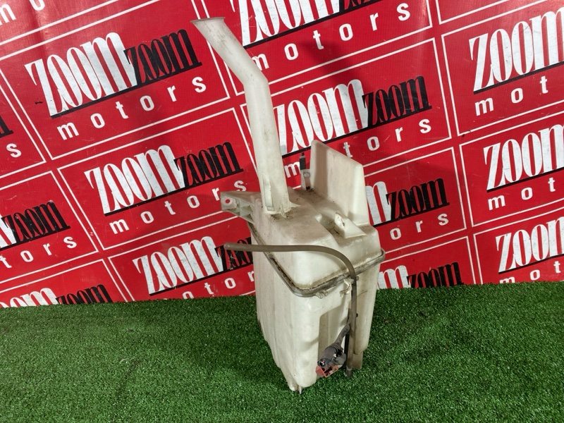 Бачок омывателя AVENSIS 2002-2010 AZT250 1AZ-FSE Бачок омывателя AVENSIS 2002-2010 AZT250 1AZ-FSE