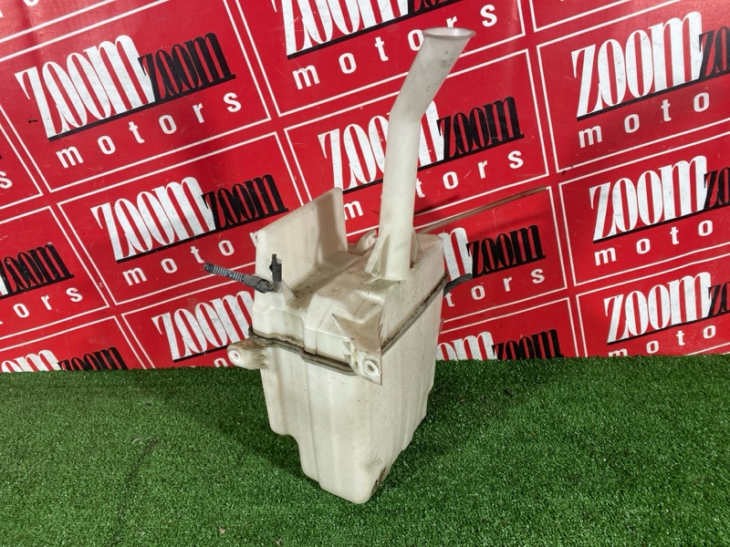 Бачок омывателя TOYOTA AVENSIS AZT250 1AZ-FSE Бачок омывателя TOYOTA AVENSIS AZT250 1AZ-FSE