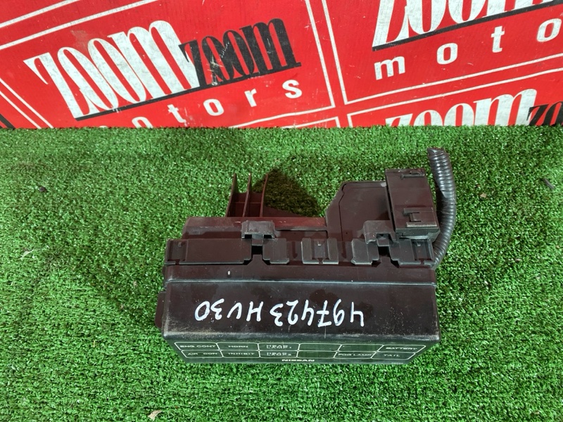 Блок реле и предохранителей PRESAGE 1998-2003 HU30 VQ30DE