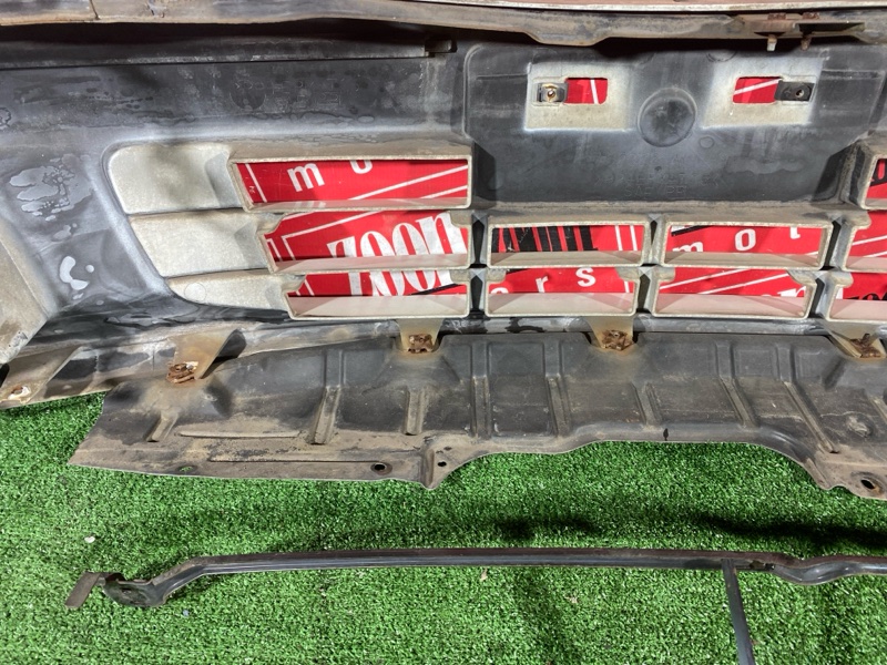 Бампер передний PRESAGE 1998-2003 HU30 VQ30DE