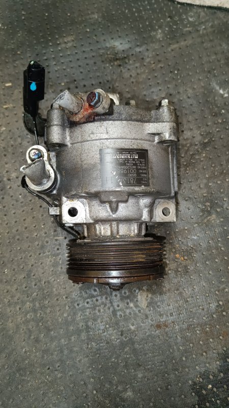 Компрессор кондиционера Mitsubishi OUTLANDER CW4W 4B12