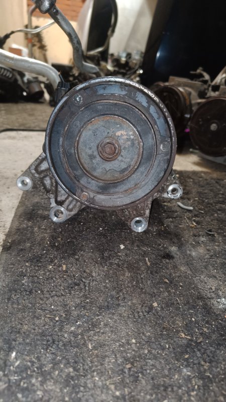 Компрессор кондиционера Nissan Teana 2006 J31 VQ35DE 92600-CA01C контрактная