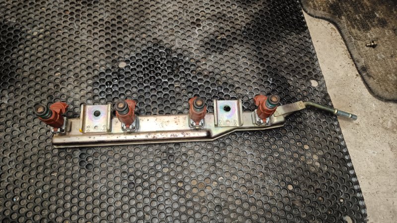 Форсунка топливная Almera 2006 N16 QG15DE Форсунка топливная Almera 2006 N16 QG15DE