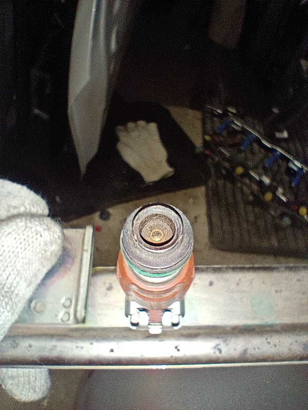 Форсунка топливная Almera 2006 N16 QG15DE Форсунка топливная Almera 2006 N16 QG15DE