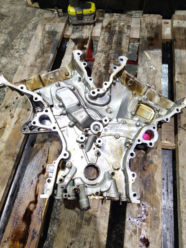 Крышка ГРМ Lexus is250 2010 GSE20 4GRFSE 11310-31042 контрактная