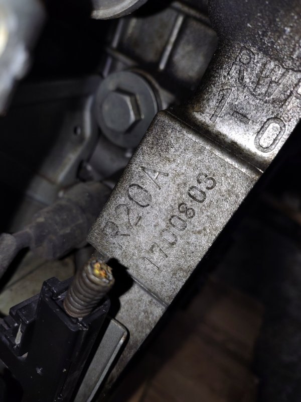 Двигатель CR-V RE5 R20A