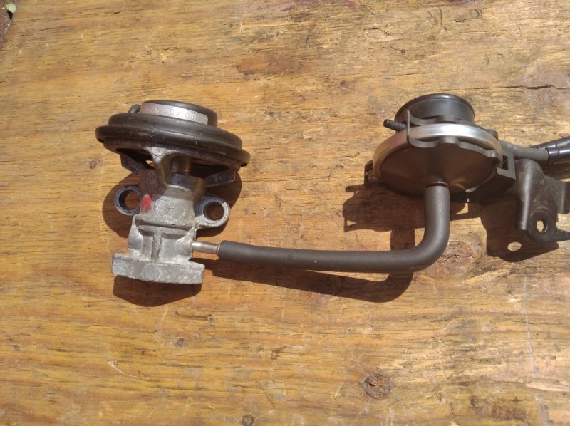 Клапан EGR TOYOTA NADIA SXN10 3S-FE 2002 (б/у)
