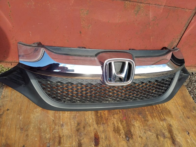 Решетка радиатора HONDA SHUTTLE GK8 L15B 2016 (б/у)
